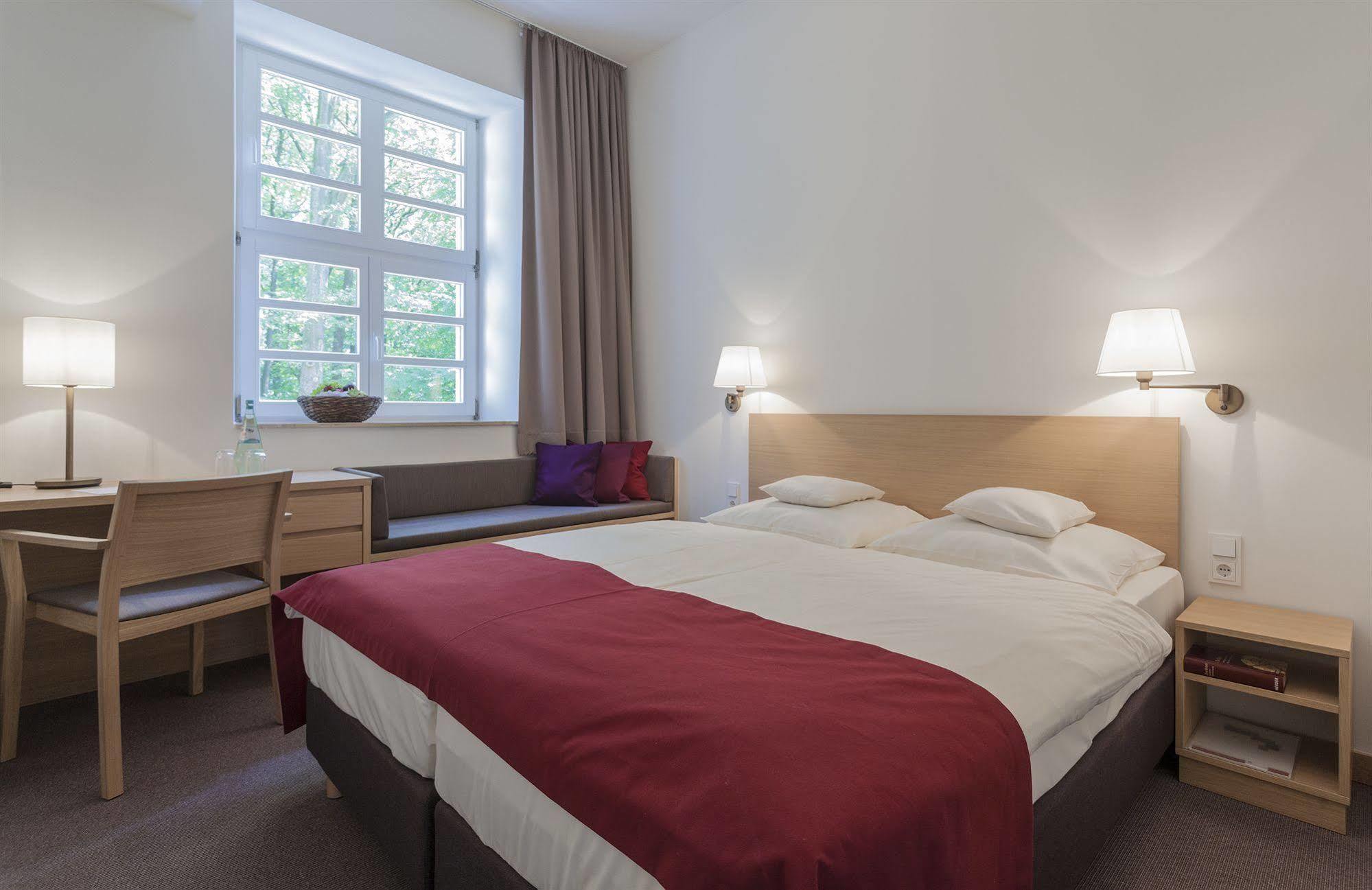 Kardinal Schulte Haus Hotel Bergisch Gladbach Kültér fotó